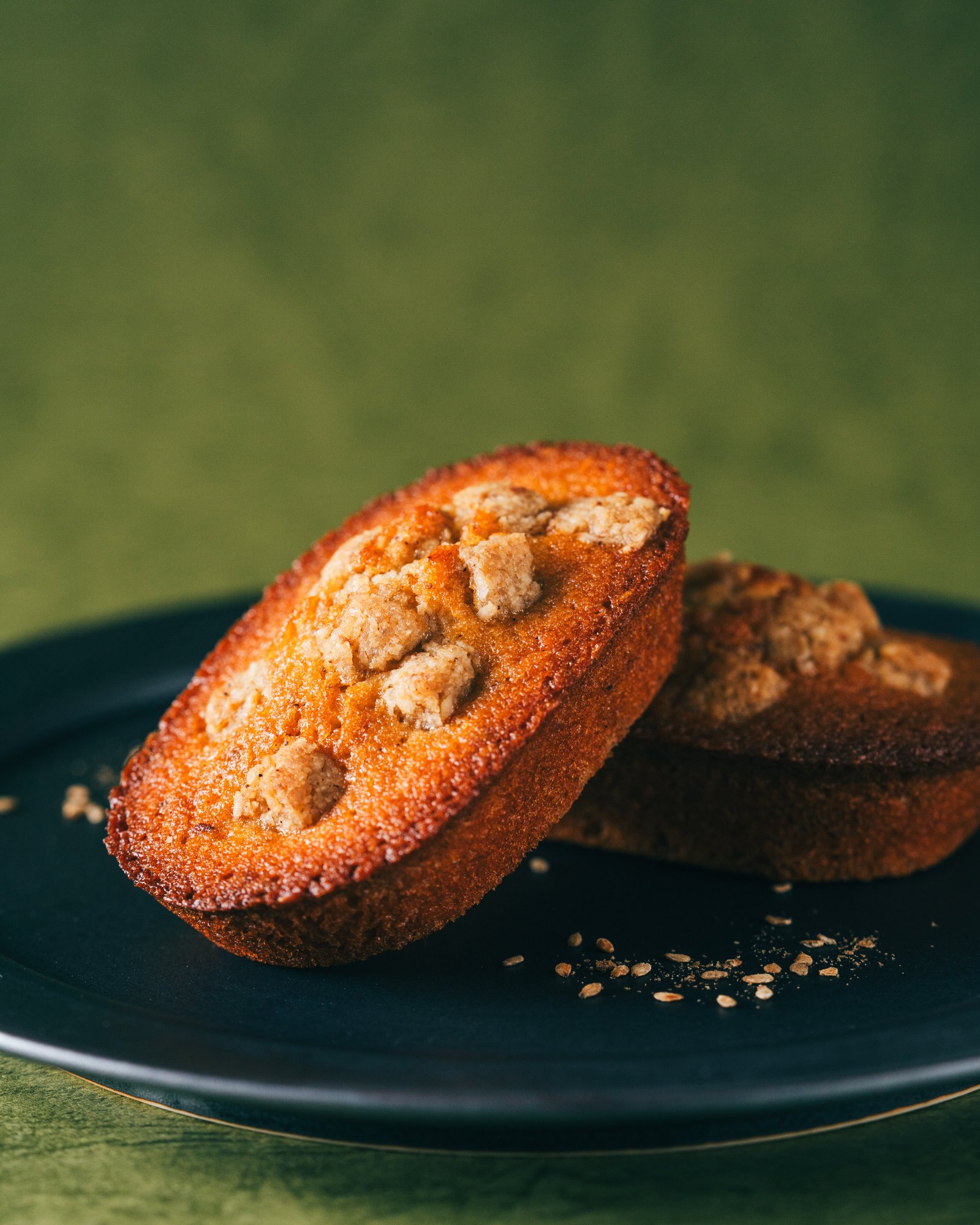 ごまおからのフィナンシェ