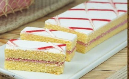 「フリーカットケーキ 苺のショートケーキ」