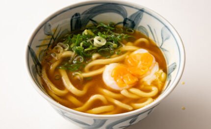 「レンジでチンするお手軽讃岐カレーうどん」