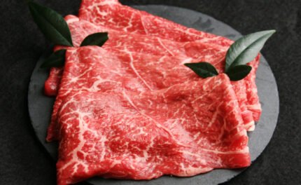 「黒毛和牛 赤身モモ肉 すき焼き用」500g